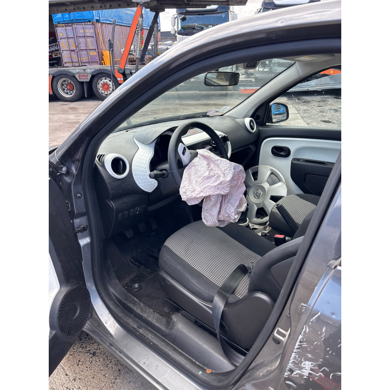 RENAULT TWINGO 3 PHASE 1 1.0i - 12V SCE 70 Photo n°11