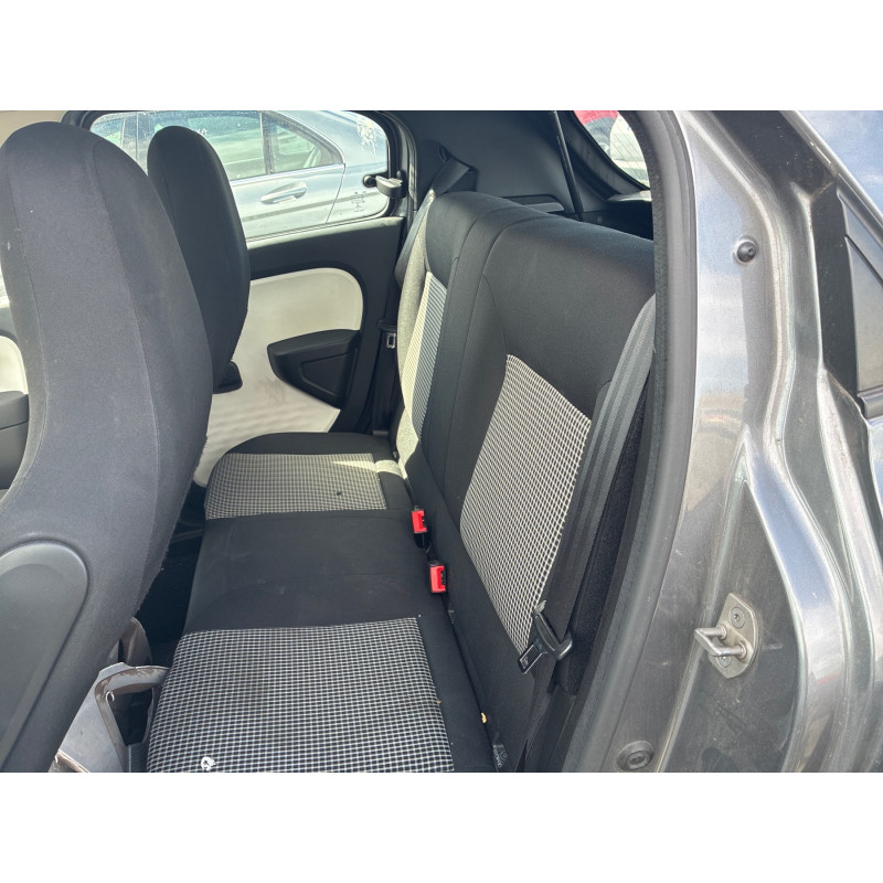 RENAULT TWINGO 3 PHASE 1 1.0i - 12V SCE 70 Photo n°22