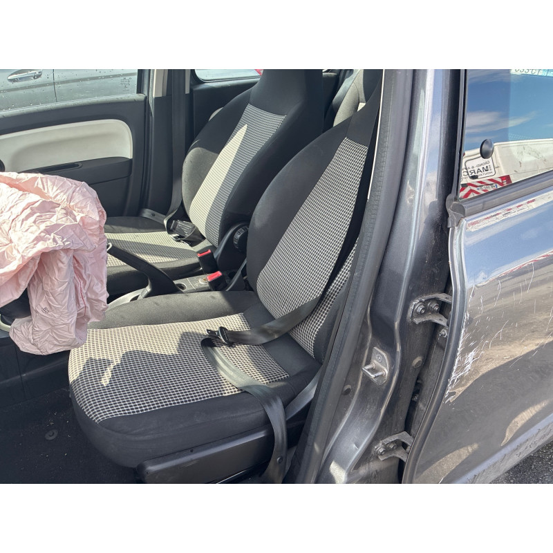 RENAULT TWINGO 3 PHASE 1 1.0i - 12V SCE 70 Photo n°25