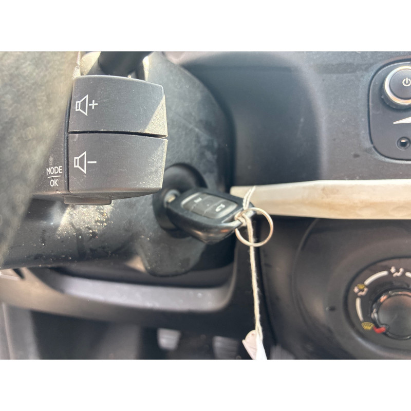 RENAULT TWINGO 3 PHASE 1 1.0i - 12V SCE 70 Photo n°31