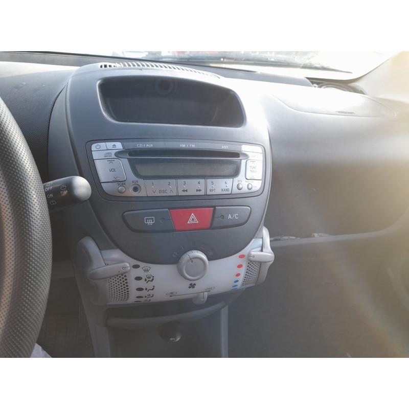 PEUGEOT 107 PHASE 1 1.4 HDI - 8V TURBO Photo n°9