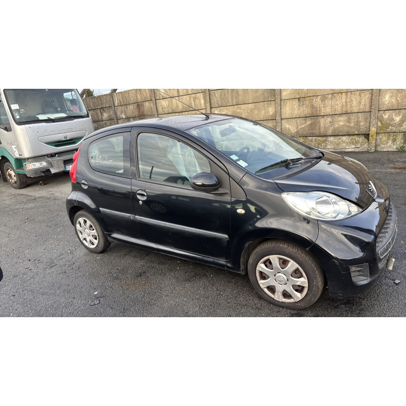 PEUGEOT 107 PHASE 1 1.4 HDI - 8V TURBO Photo n°13