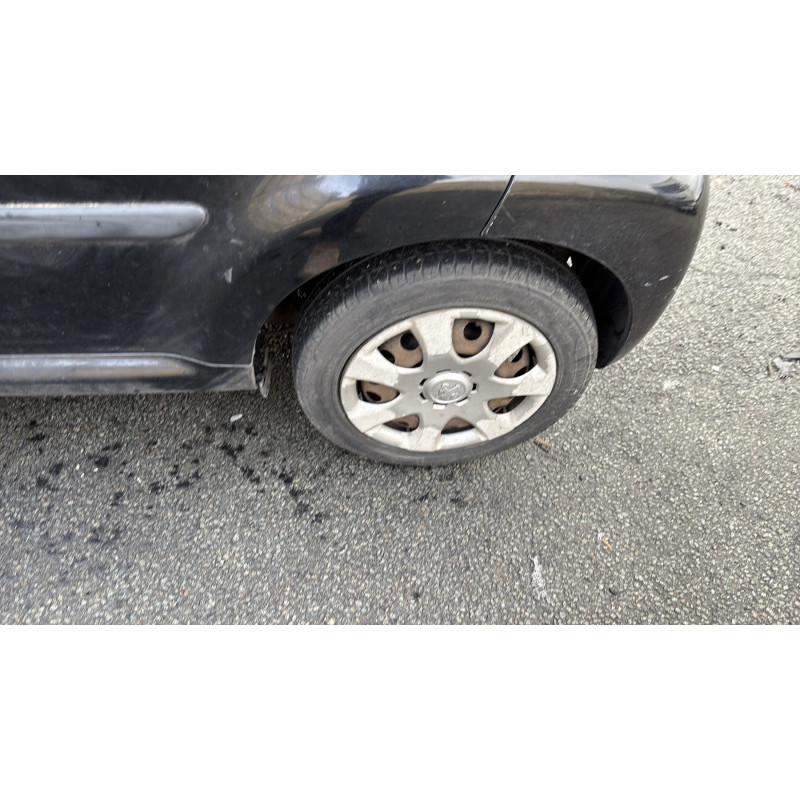 PEUGEOT 107 PHASE 1 1.4 HDI - 8V TURBO Photo n°16