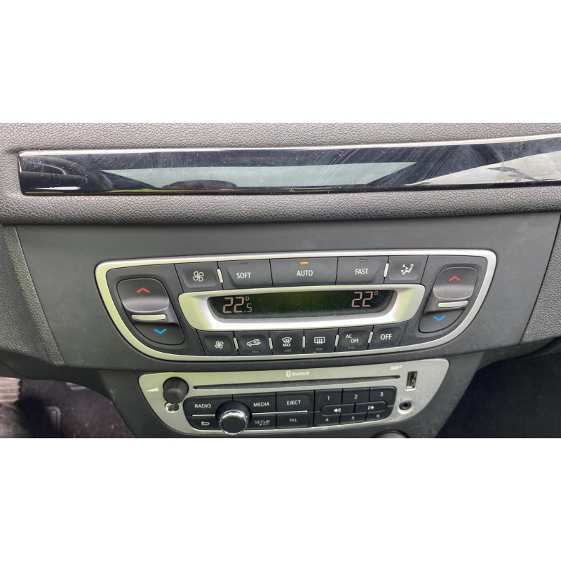 RENAULT MEGANE 3 PHASE 1 CABRIOLET 1.5 DCI - 8V TURBO Photo n°15