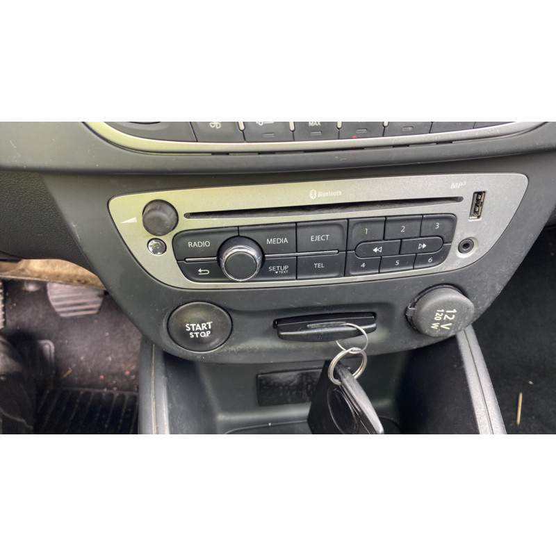 RENAULT MEGANE 3 PHASE 1 CABRIOLET 1.5 DCI - 8V TURBO Photo n°16
