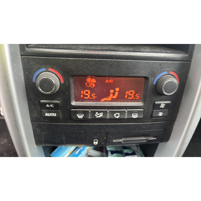 PEUGEOT 207 PHASE 2 1.6 HDI - 8V TURBO Photo n°17
