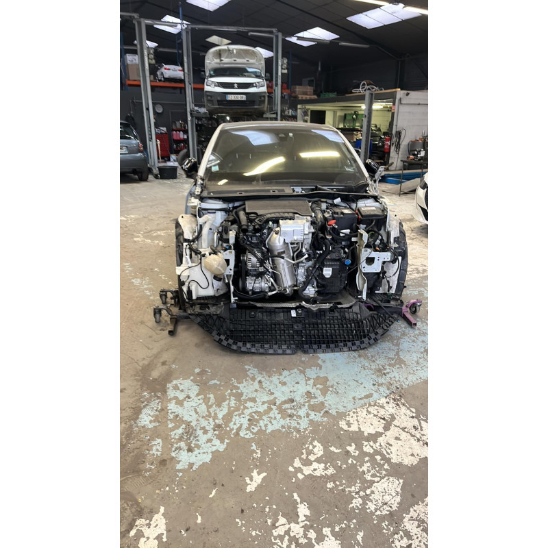 PEUGEOT 208 2 PHASE 1 1.2 PURETECH - 12V TURBO Photo n°4