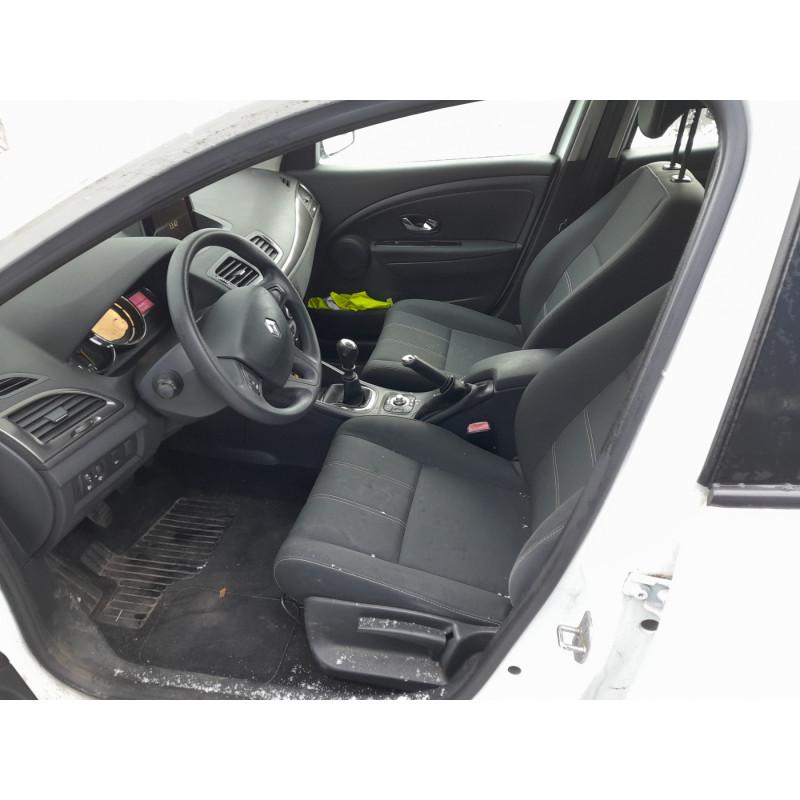 RENAULT MEGANE 3 PHASE 3 1.5 DCI - 8V TURBO Photo n°7