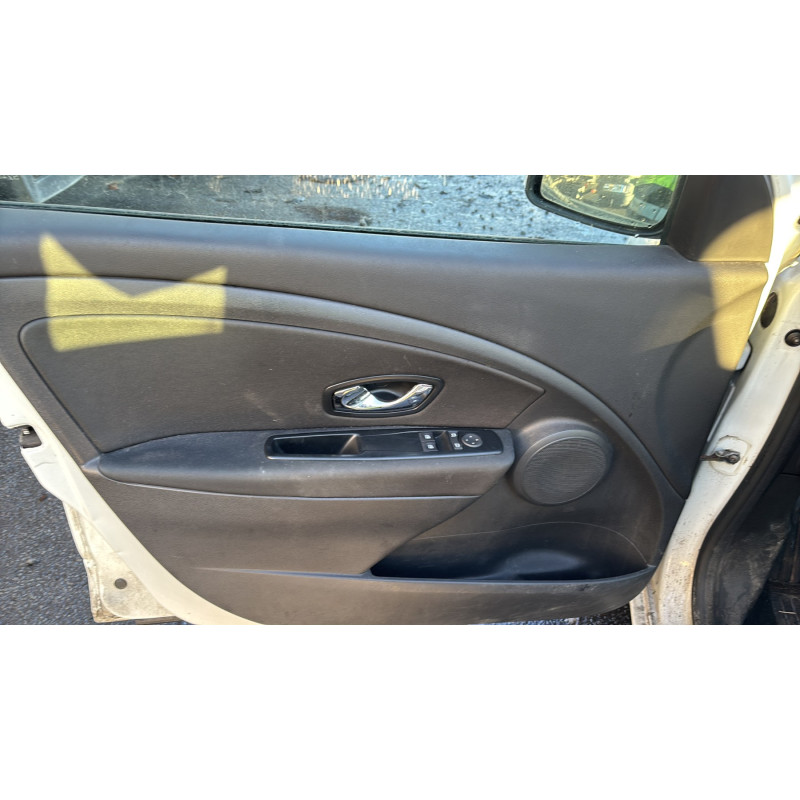 RENAULT MEGANE 3 PHASE 3 1.5 DCI - 8V TURBO Photo n°15