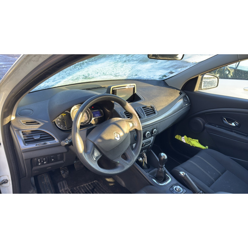 RENAULT MEGANE 3 PHASE 3 1.5 DCI - 8V TURBO Photo n°18
