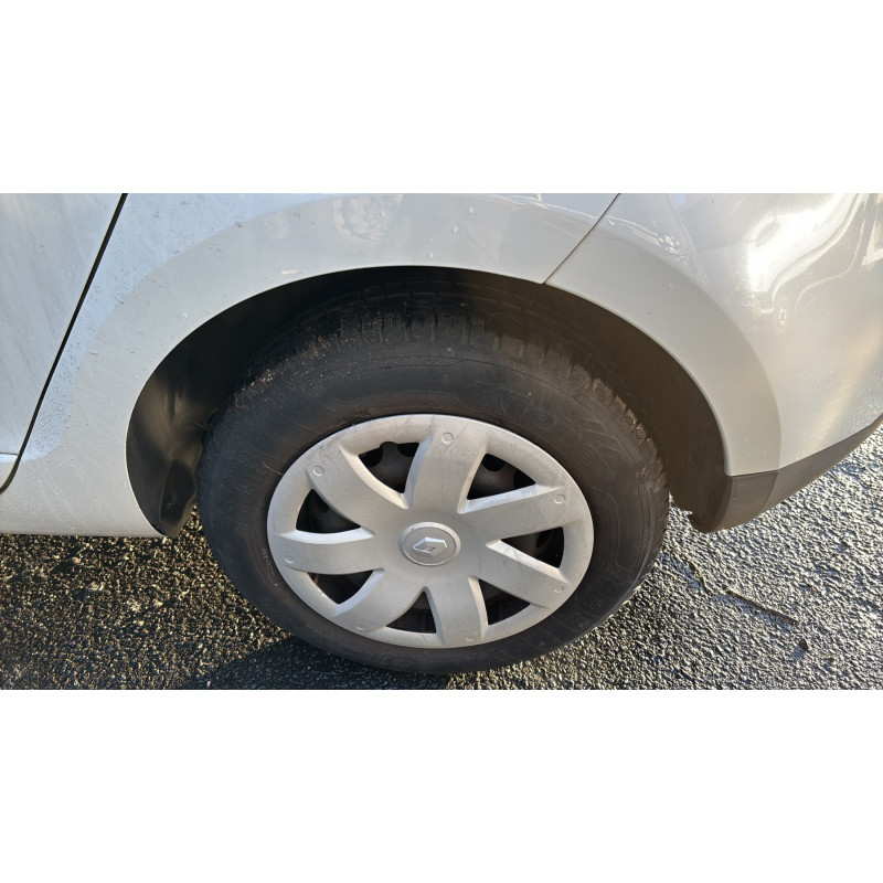 RENAULT MEGANE 3 PHASE 3 1.5 DCI - 8V TURBO Photo n°25