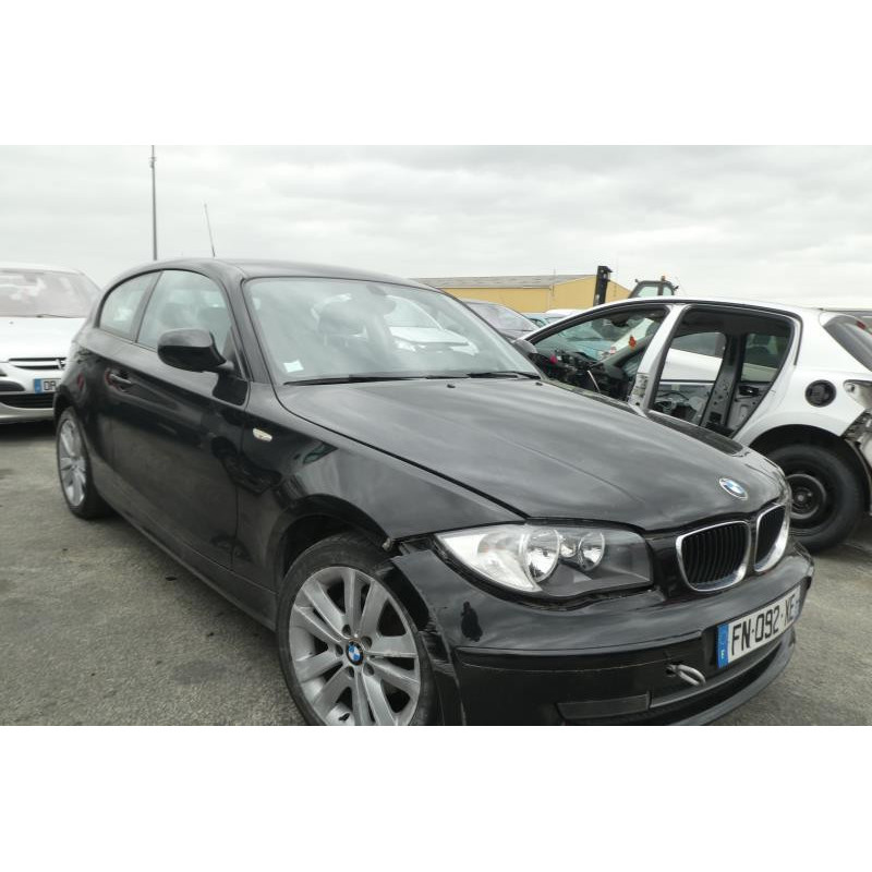 BMW SERIE 1 E81 116i 2.0i - 16V Photo n°4