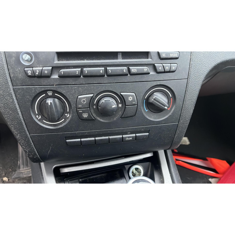 BMW SERIE 1 E81 116i 2.0i - 16V Photo n°6