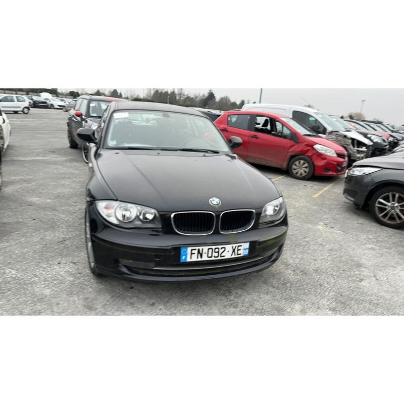 BMW SERIE 1 E81 116i 2.0i - 16V Photo n°9