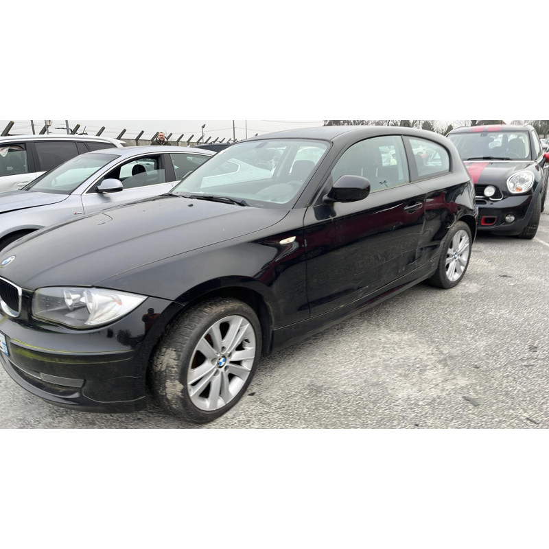 BMW SERIE 1 E81 116i 2.0i - 16V Photo n°11