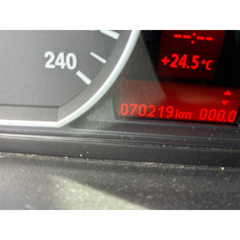 BMW SERIE 1 E81 116i 2.0i - 16V Photo n°19