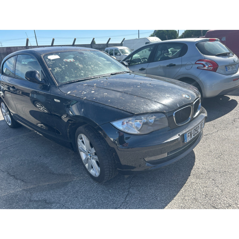 BMW SERIE 1 E81 116i 2.0i - 16V Photo n°31