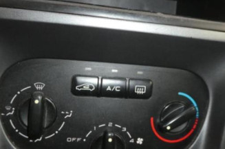 Attache ceinture avant droit PEUGEOT 307