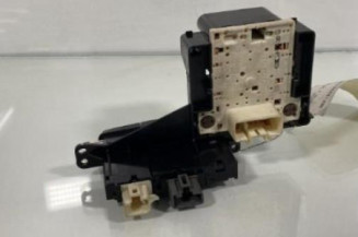 Bouton de warning TOYOTA YARIS 1