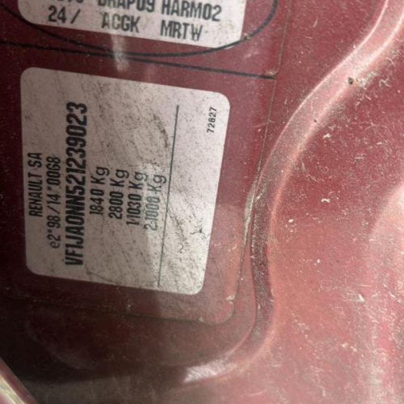 Vitre arriere droit RENAULT SCENIC 1 Photo n°13