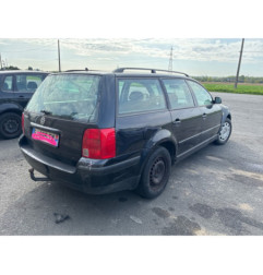 Moteur essuie glace arriere VOLKSWAGEN PASSAT 4