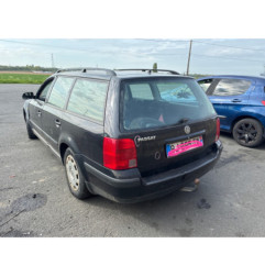 Moteur essuie glace arriere VOLKSWAGEN PASSAT 4