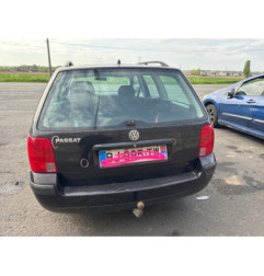 Moteur essuie glace arriere VOLKSWAGEN PASSAT 4