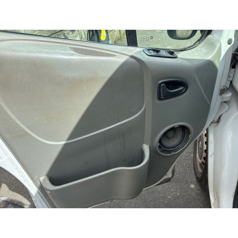 RENAULT TRAFIC 2 PHASE 2 2.0 DCI - 16V TURBO Photo n°20