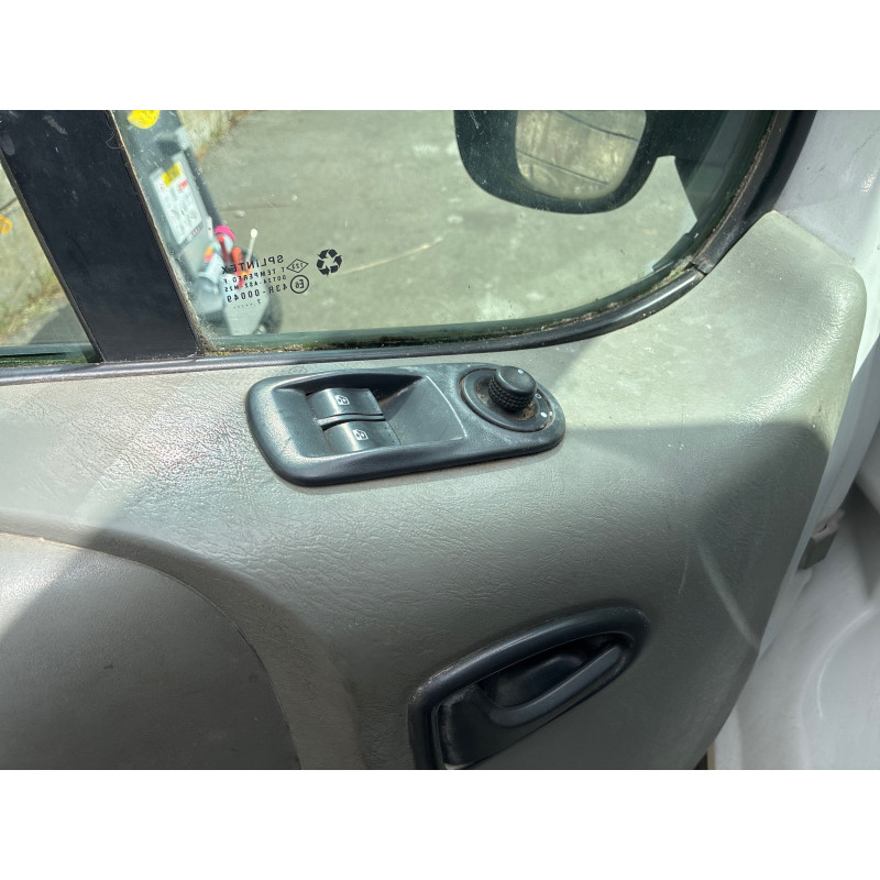 RENAULT TRAFIC 2 PHASE 2 2.0 DCI - 16V TURBO Photo n°21