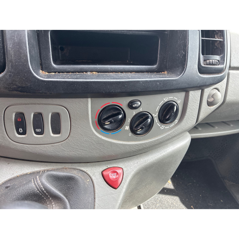 RENAULT TRAFIC 2 PHASE 2 2.0 DCI - 16V TURBO Photo n°29