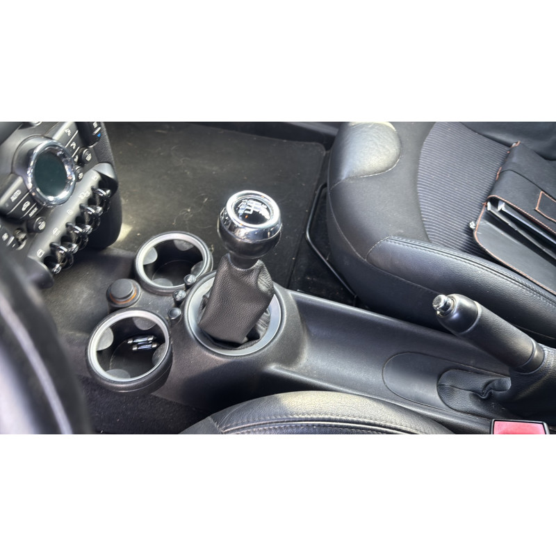 MINI MINI 2 R57 CABRIOLET PHASE 2 1.6D - 16V TURBO COOPER D Photo n°17