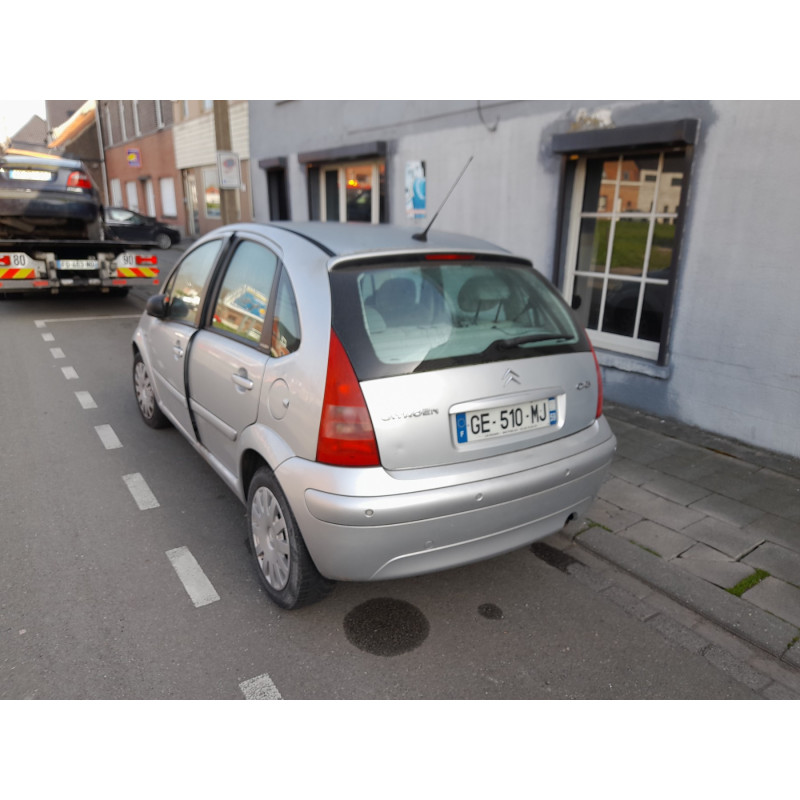 CITROEN C3 1 PHASE 1 1.4i - 8V Photo n°4