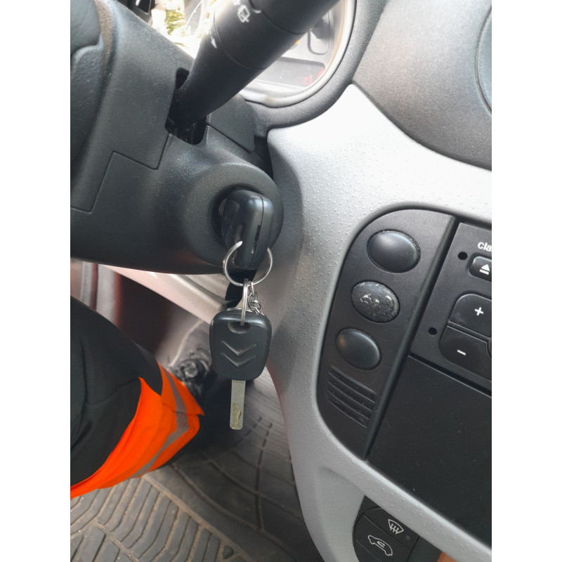 CITROEN C3 1 PHASE 1 1.4i - 8V Photo n°11