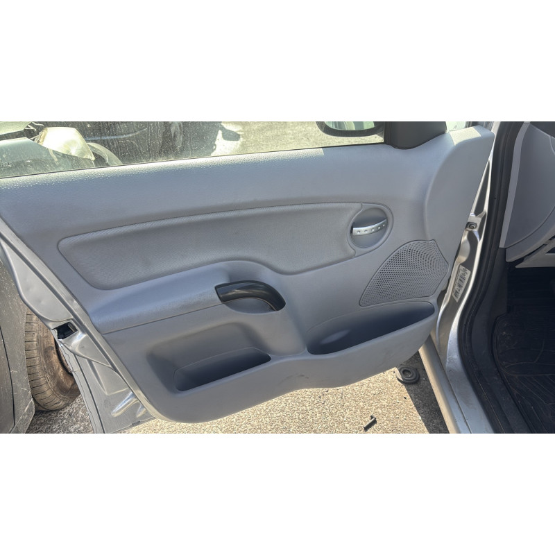 CITROEN C3 1 PHASE 1 1.4i - 8V Photo n°21