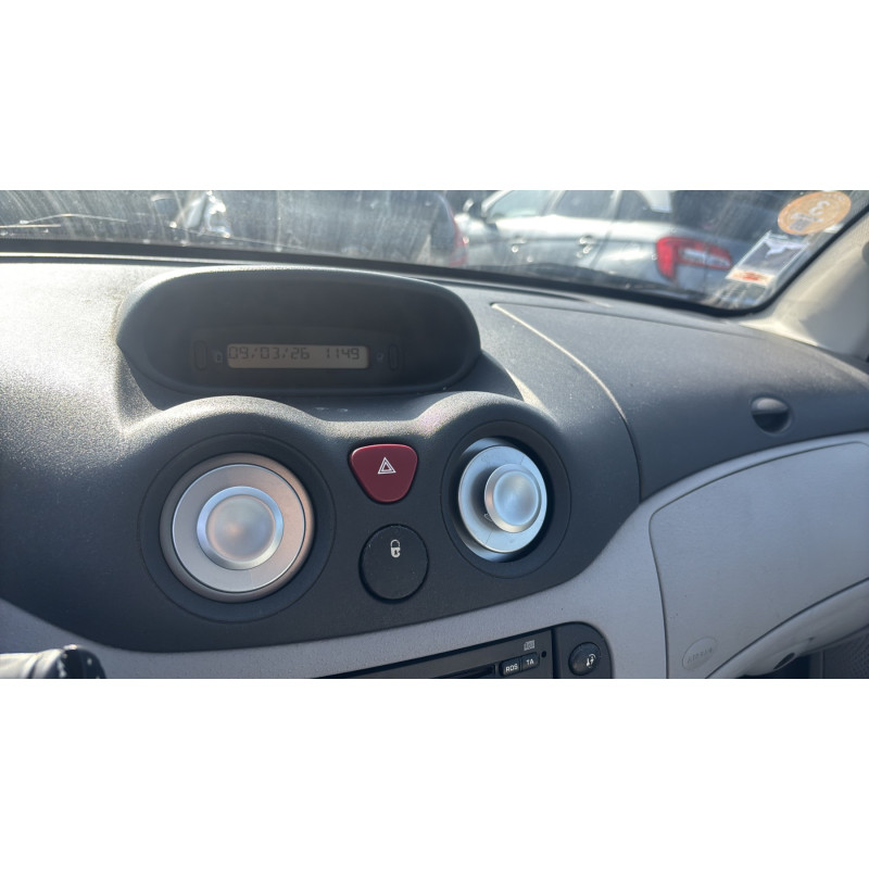 CITROEN C3 1 PHASE 1 1.4i - 8V Photo n°31