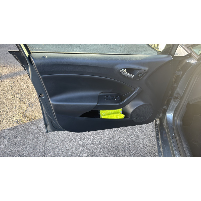 SEAT IBIZA 4 PHASE 2 1.2 TSI - 8V TURBO Photo n°13
