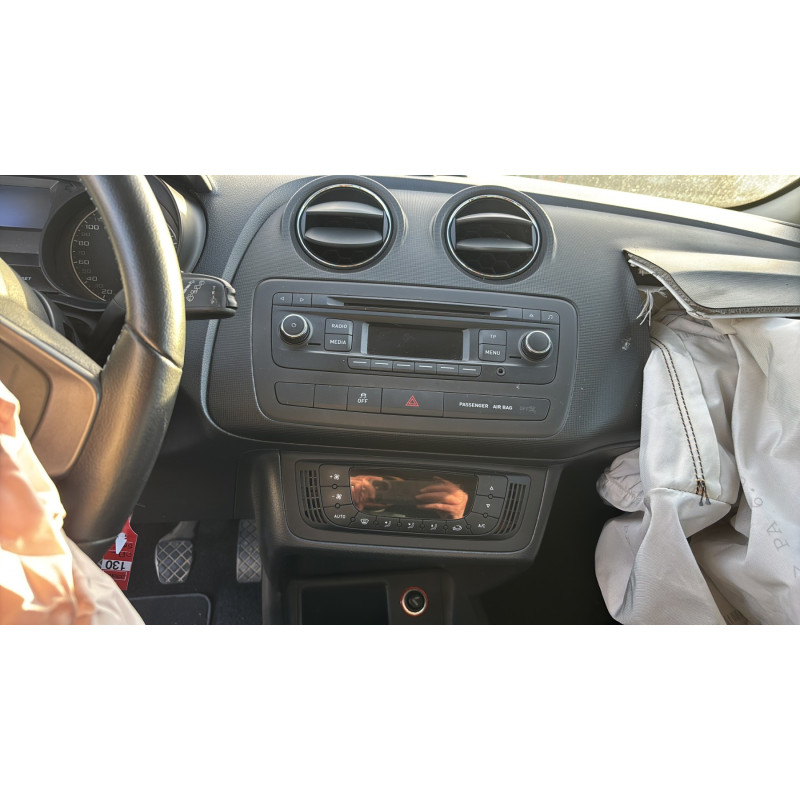 SEAT IBIZA 4 PHASE 2 1.2 TSI - 8V TURBO Photo n°19