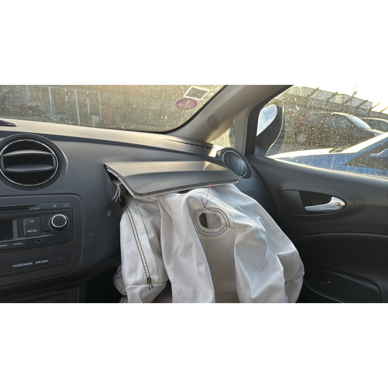 SEAT IBIZA 4 PHASE 2 1.2 TSI - 8V TURBO Photo n°20