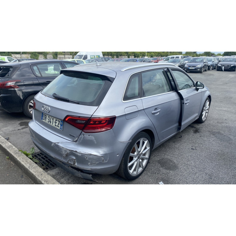 AUDI A3 3 SPORTBACK PHASE 1 2.0 TDI - 16V TURBO QUATTRO 4X4 Photo n°3