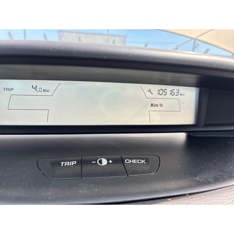 CITROEN C4 1 PHASE 1 1.6i - 16V Photo n°2