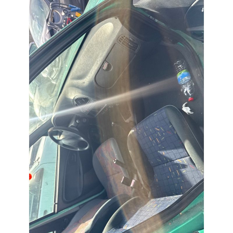 Vitre avant gauche CITROEN SAXO Photo n°3