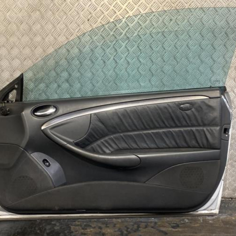 Porte avant droit MERCEDES CLASSE CLK 209 Photo n°6