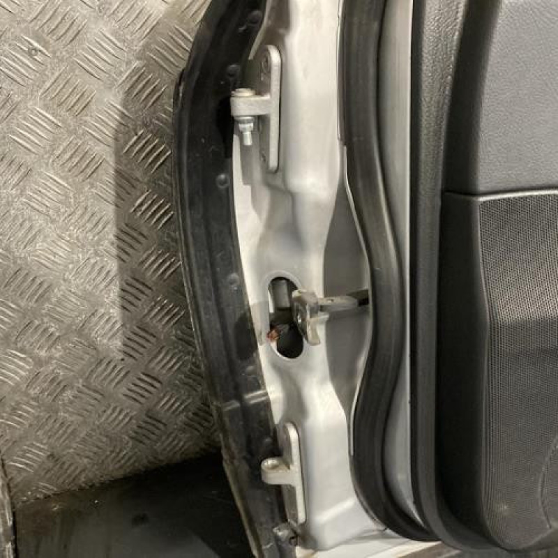 Porte avant droit MERCEDES CLASSE CLK 209 Photo n°7