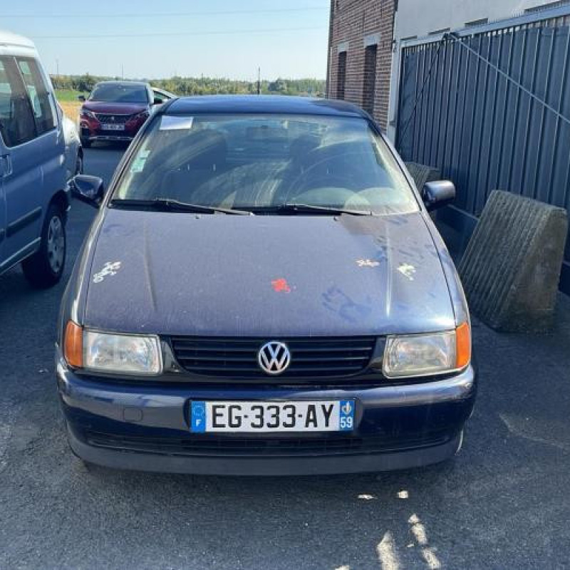 Optique avant secondaire gauche (feux)(clignotant) VOLKSWAGEN POLO 3 Photo n°4