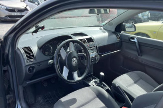 Poignee porte avant droit VOLKSWAGEN POLO 4
