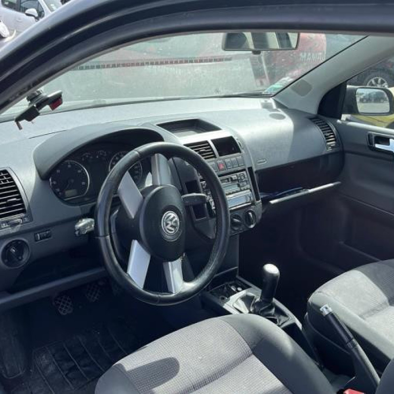 Poignee porte avant droit VOLKSWAGEN POLO 4 Photo n°10