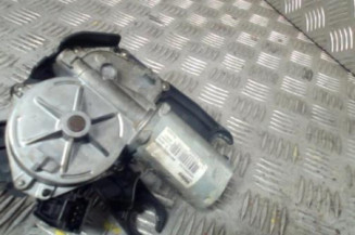 Moteur essuie glace arriere PEUGEOT 208 1