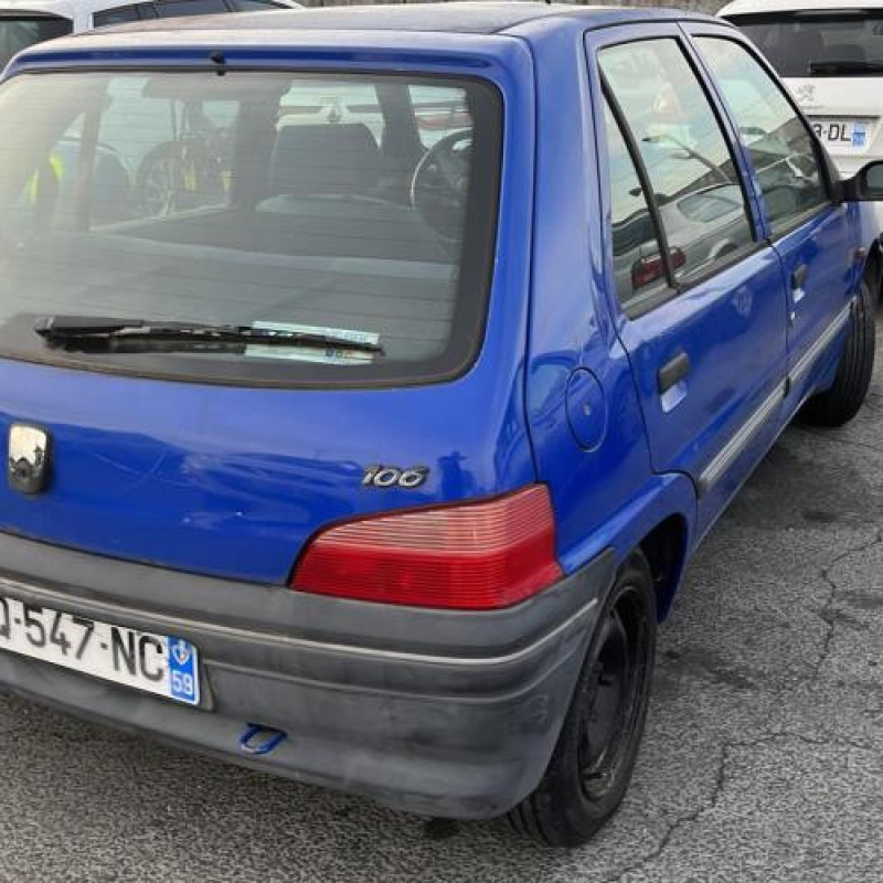 Porte avant droit PEUGEOT 106 Photo n°10