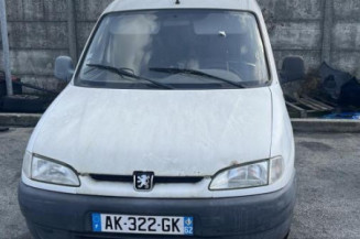 Serrure avant droit PEUGEOT PARTNER 1