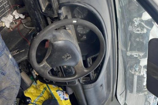 Serrure avant droit PEUGEOT PARTNER 1